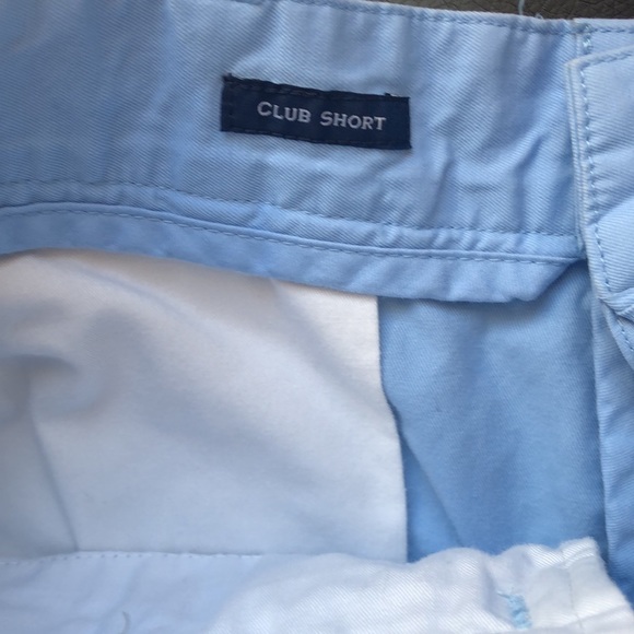 Vineyard Vines club shorts in light blue - Picture 7 of 7